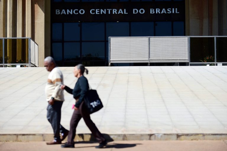 Bancos centrais sabem que controle da inflação ficou mais desafiador - 18/03/2026 - Solange Srour