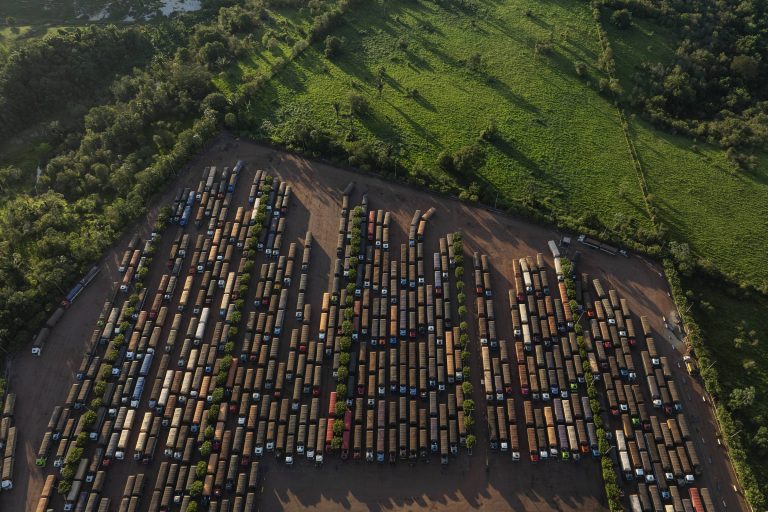 Caminhoneiros ameaçam paralisar 'nos próximos dias' - 17/03/2026 - Economia