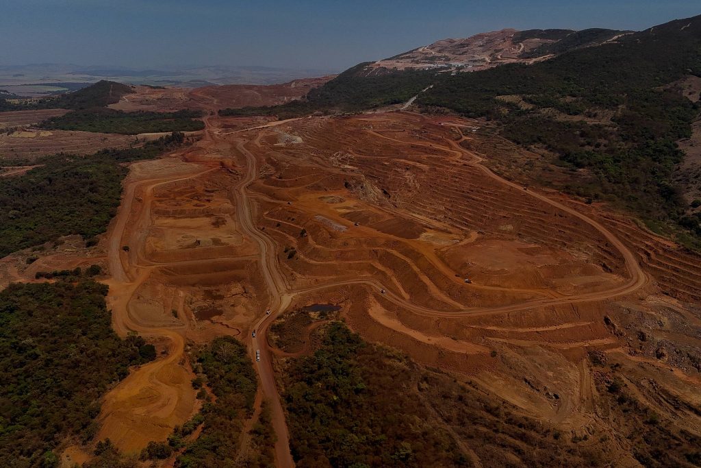 PLs preveem governo como sócio de minerais críticos - 15/04/2026 - Economia