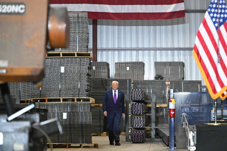 Trump vai reformular tarifas de de aço e alumínio, diz WSJ - 01/04/2026 - Economia