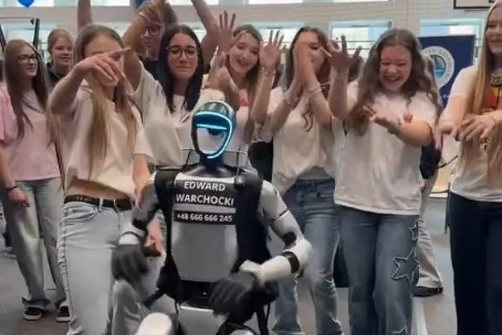 Vídeo: robô humanoide expulsa javalis das ruas de Varsóvia - 18/04/2026 - Tec