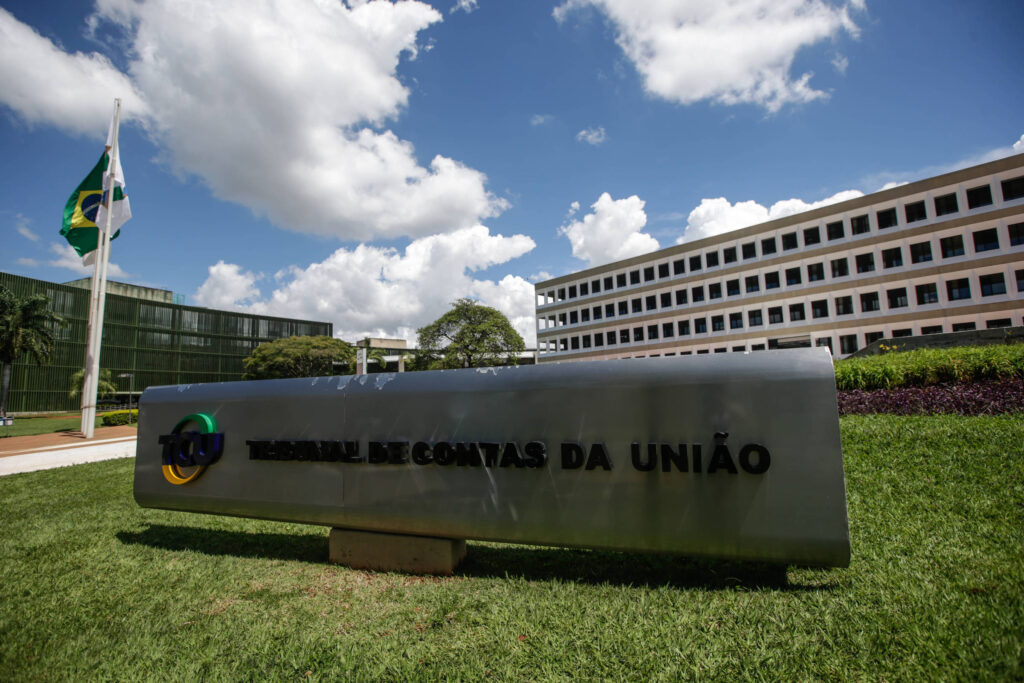Correios: TCU julga atuação do Tesouro em empréstimo - 26/05/2026 - Economia