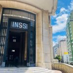 Desenrola: governo vai acabar com cartão do INSS - 05/05/2026 - Economia