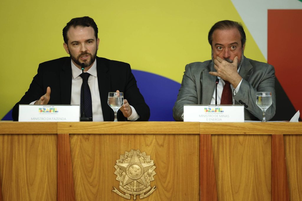 MME fica sem dinheiro para contas básicas - 16/05/2026 - Economia