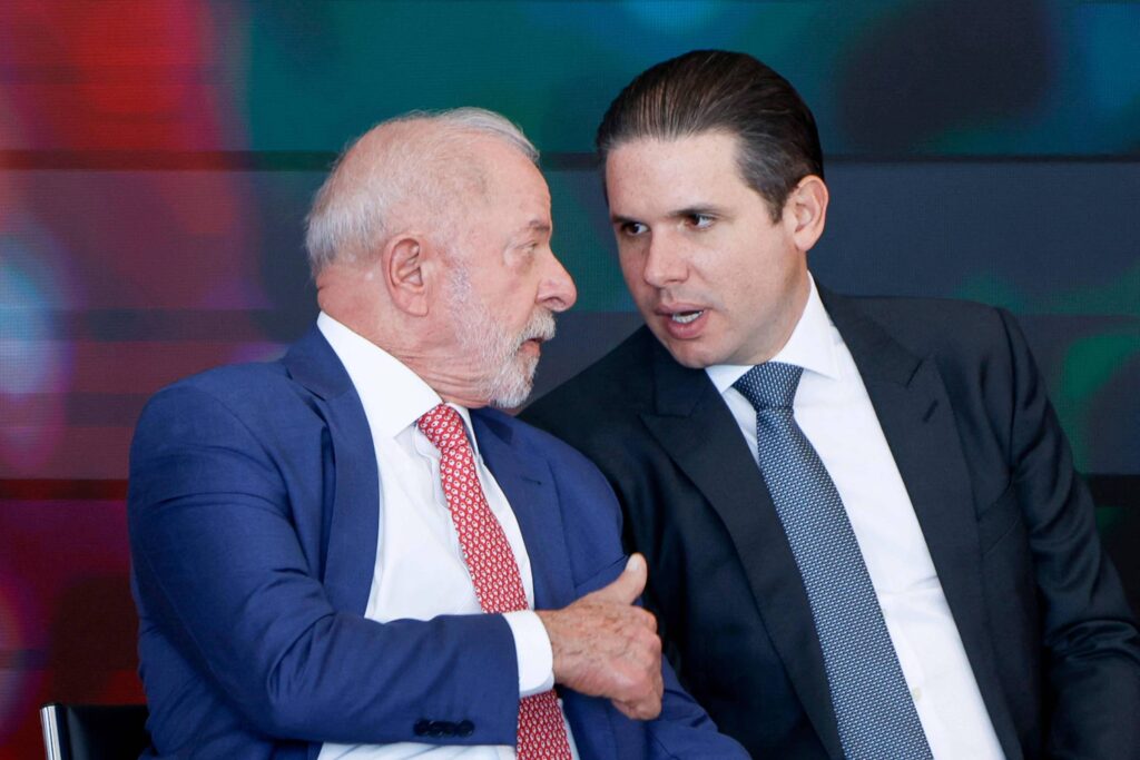 PEC 6x1 terá transição, diz Motta após reunião com Lula - 25/05/2026 - Economia
