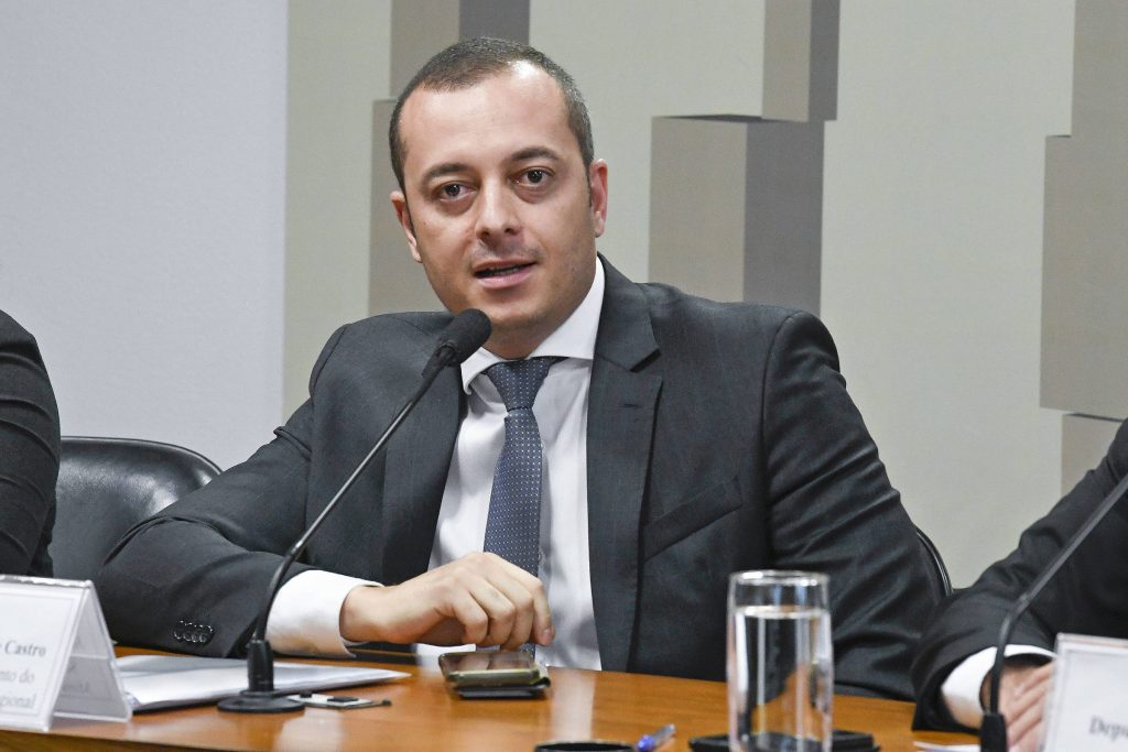 Refit: ex-auxiliar de Ciro Nogueira ganhou R$ 1 mi, diz PF - 15/05/2026 - Economia