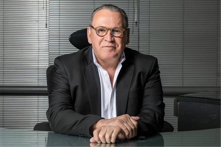 Sidney Oliveira é denunciado por organização criminosa - 15/05/2026 - Economia