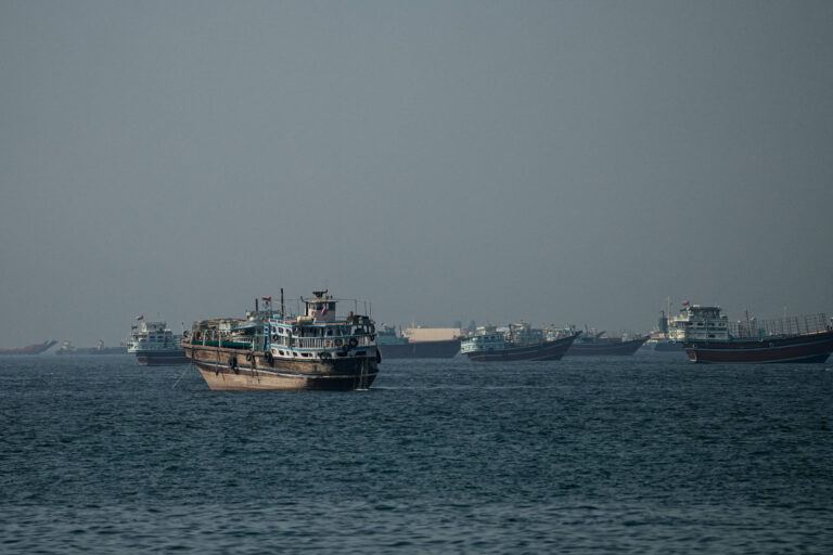 Travessias por Hormuz aumentam com orientações dos EUA - 30/05/2026 - Economia