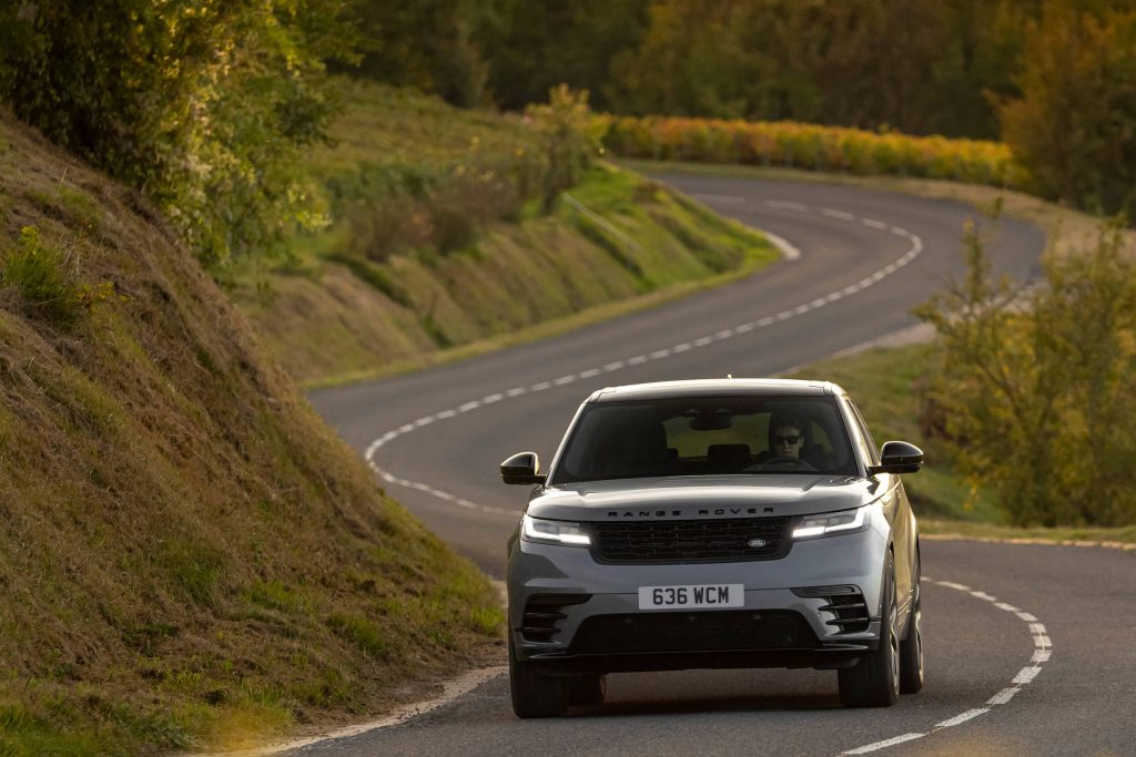 Velar oferece luxo, mas sistema híbrido precisa evoluir - 18/05/2026 - Economia
