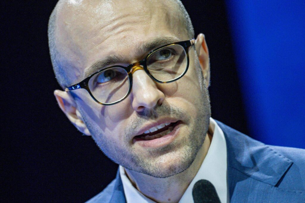 IA generativa é fruto de 'roubo', diz publisher do NYT - 01/06/2026 - Tec
