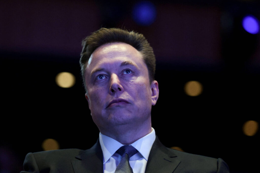 Musk ganha 2,5 milhões de vezes mais que funcionário da Tesla e lidera ranking de salários de CEOs - 05/06/2026 - Economia